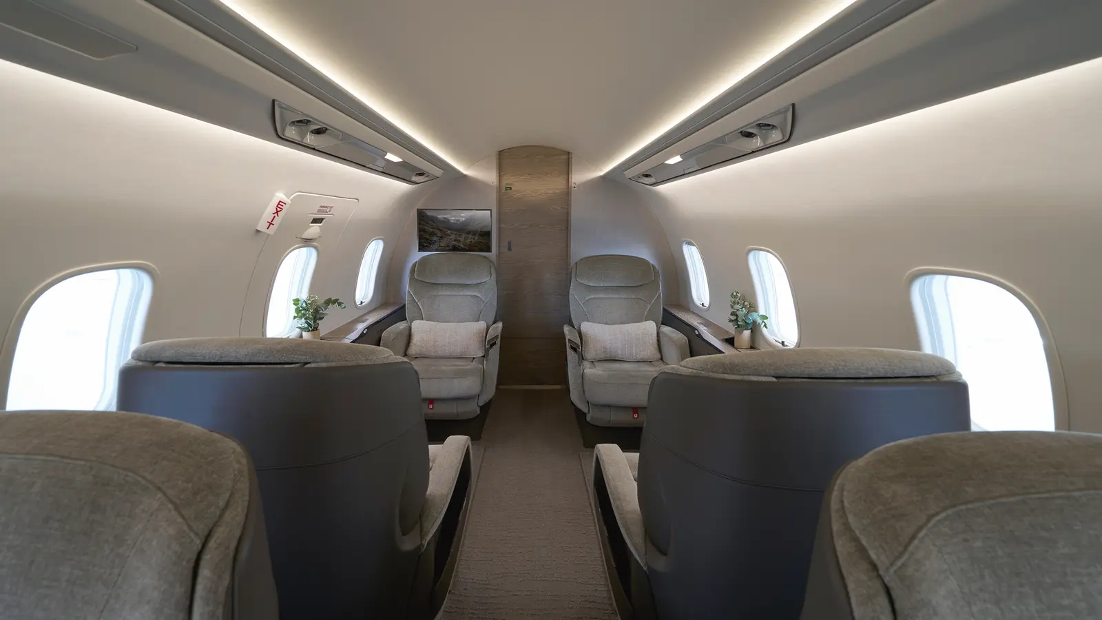 Bombardier Challenger 3500 OY-CHL operated by Blackbird Air Charter A/S photo 2