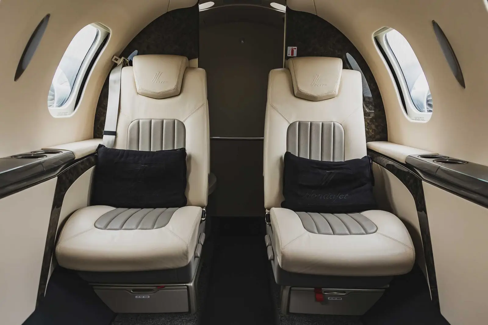 Honda HondaJet OY-ERS operated by Flexflight Group photo 3