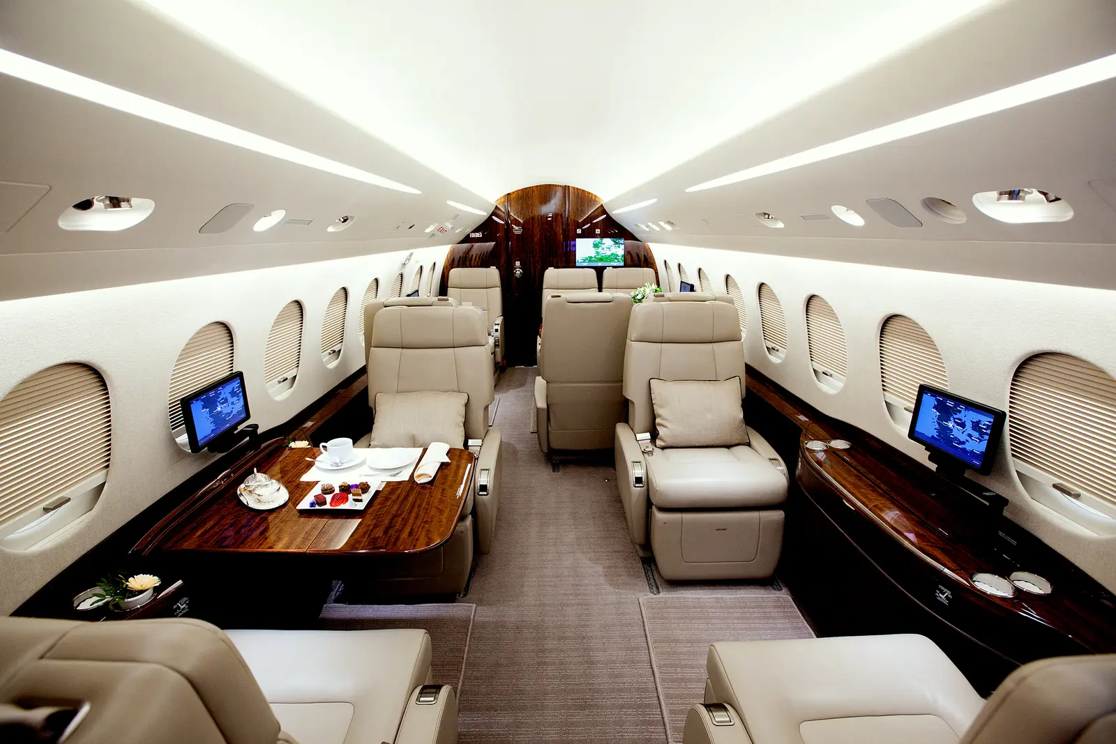 Dassault Falcon 2000LXS OY-GFS operated by Air Alsie photo 5