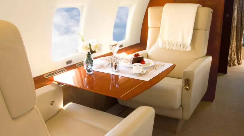 Bombardier Challenger 604 OY-INV operated by Flexflight Group photo 2