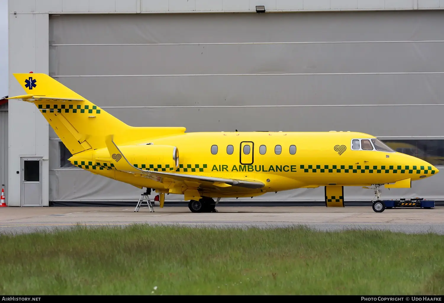 Beechcraft Hawker 800XP OY-JBJ operated by SmuuthCare photo 3