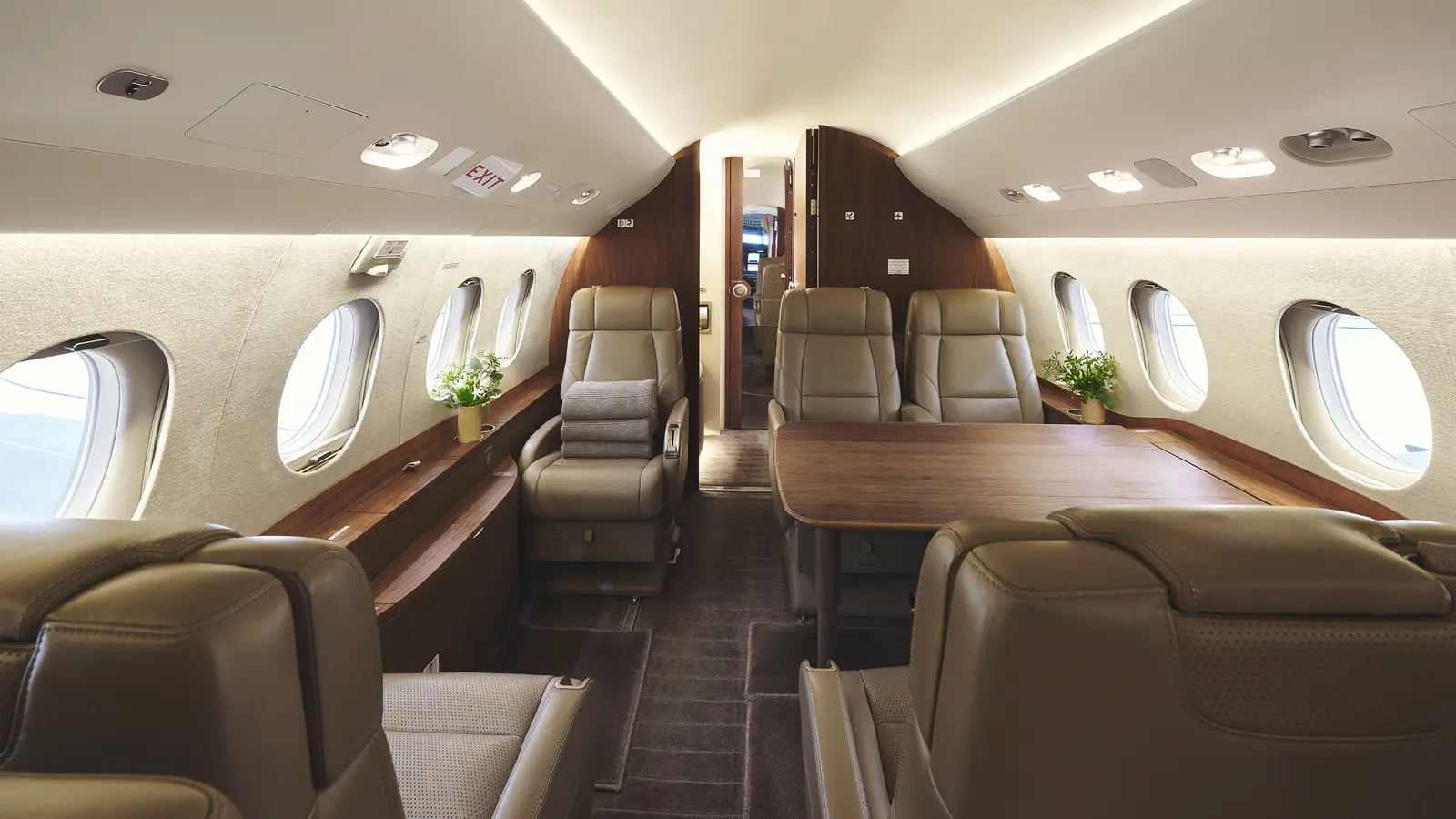 Dassault Falcon 2000S OY-SWO operated by Blackbird Air Charter A/S photo 2