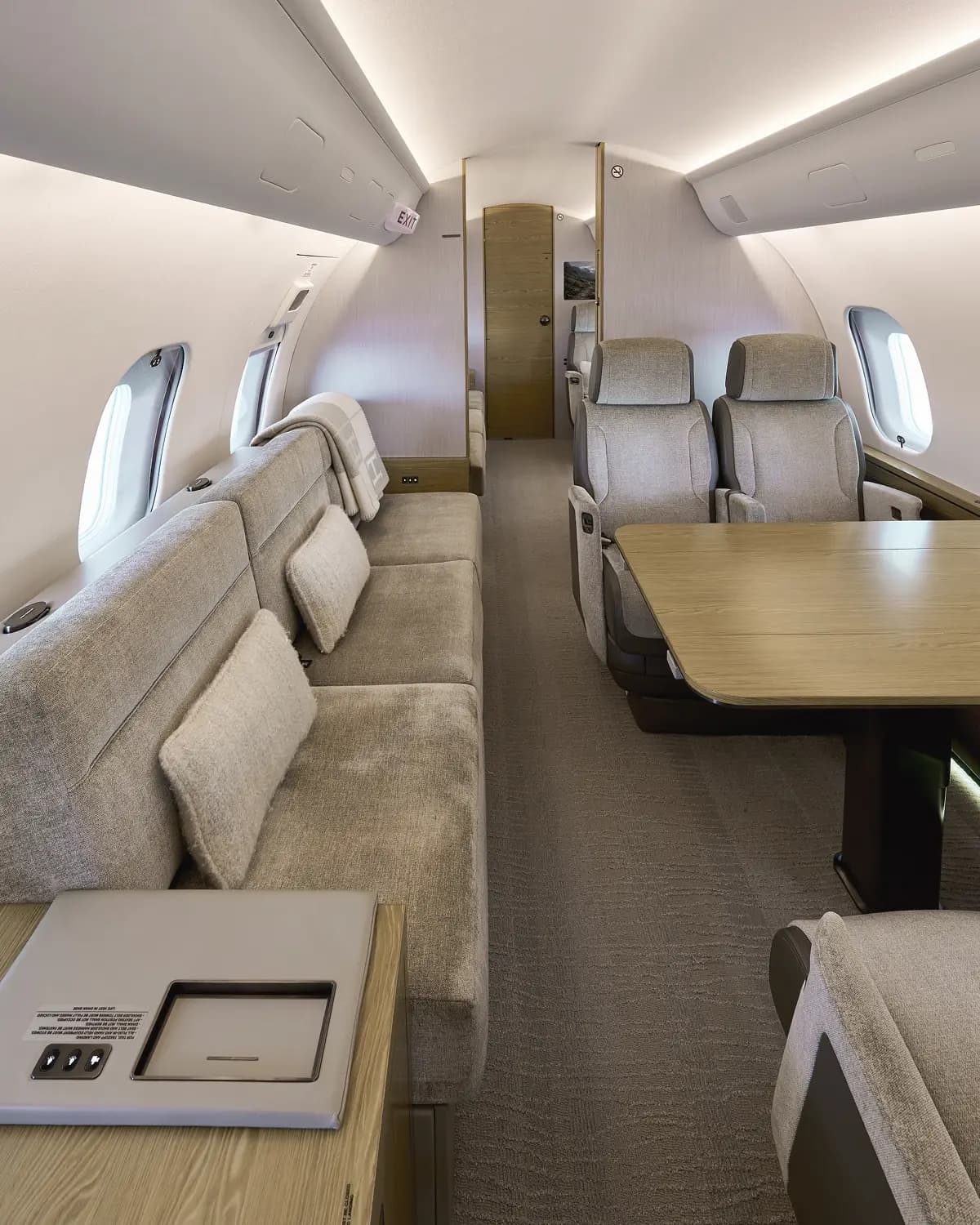Bombardier Global 5500 OY-VVO operated by Blackbird Air Charter A/S photo 3