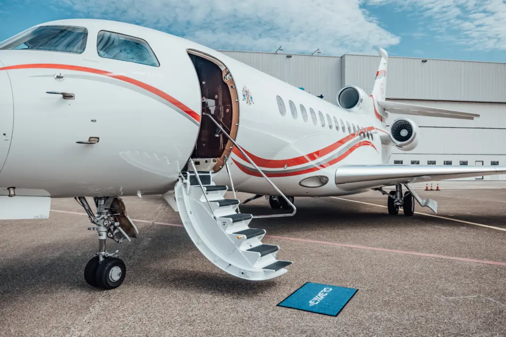 Dassault Falcon 7X PH-AJX operated by Exxaero photo 4