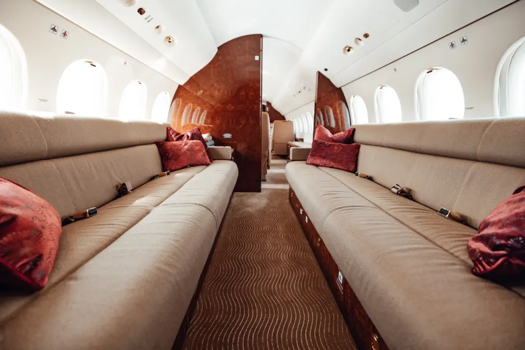 Dassault Falcon 7X PH-AJX operated by Exxaero photo 6