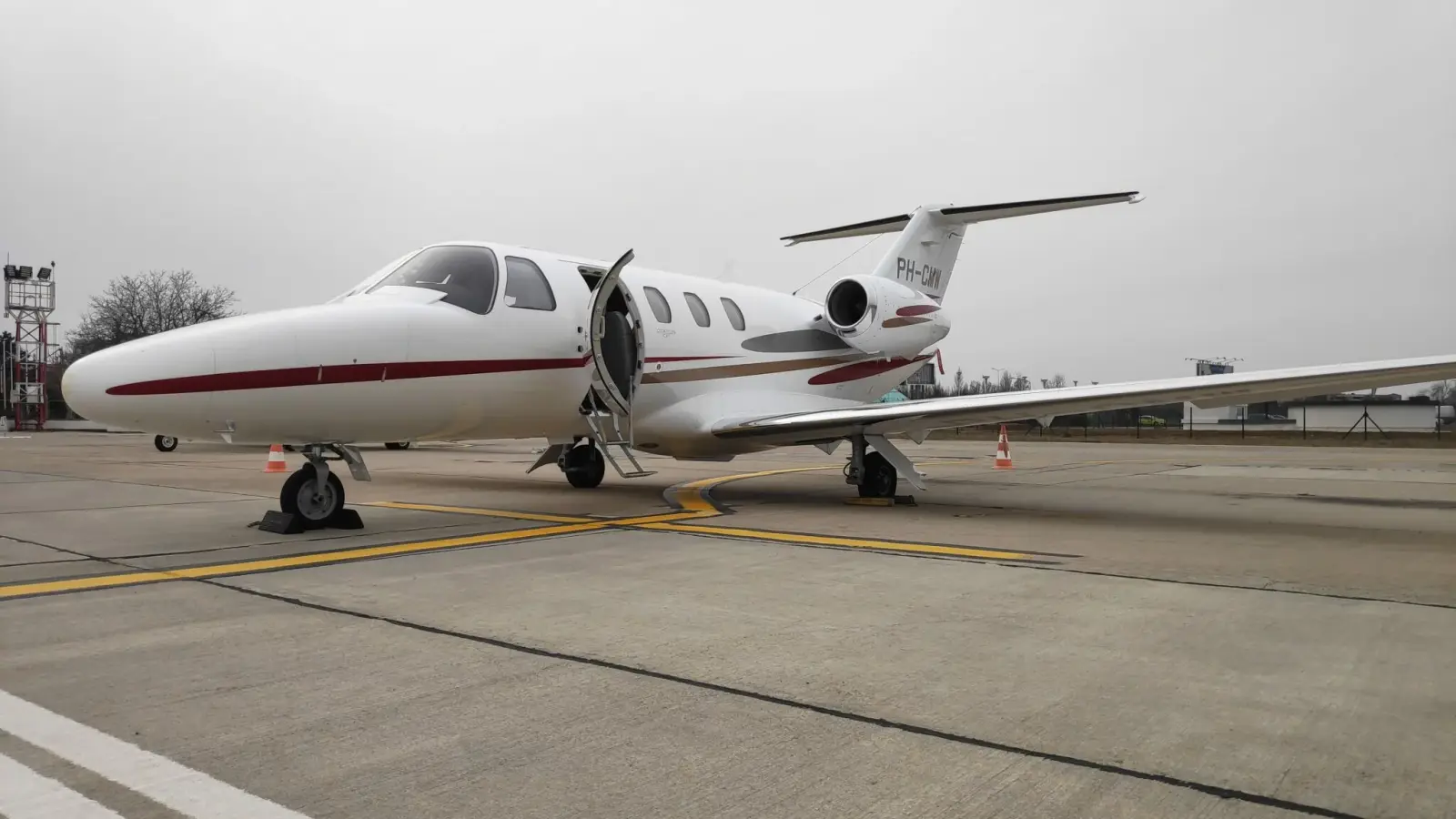 Cessna Citation CJ1+ PH-CMW operated by MirAir photo 4