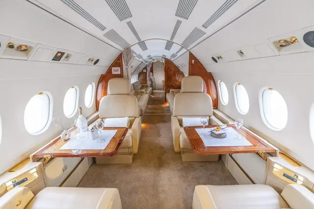 Dassault Falcon 900B PH-EBR operated by Exxaero photo 4