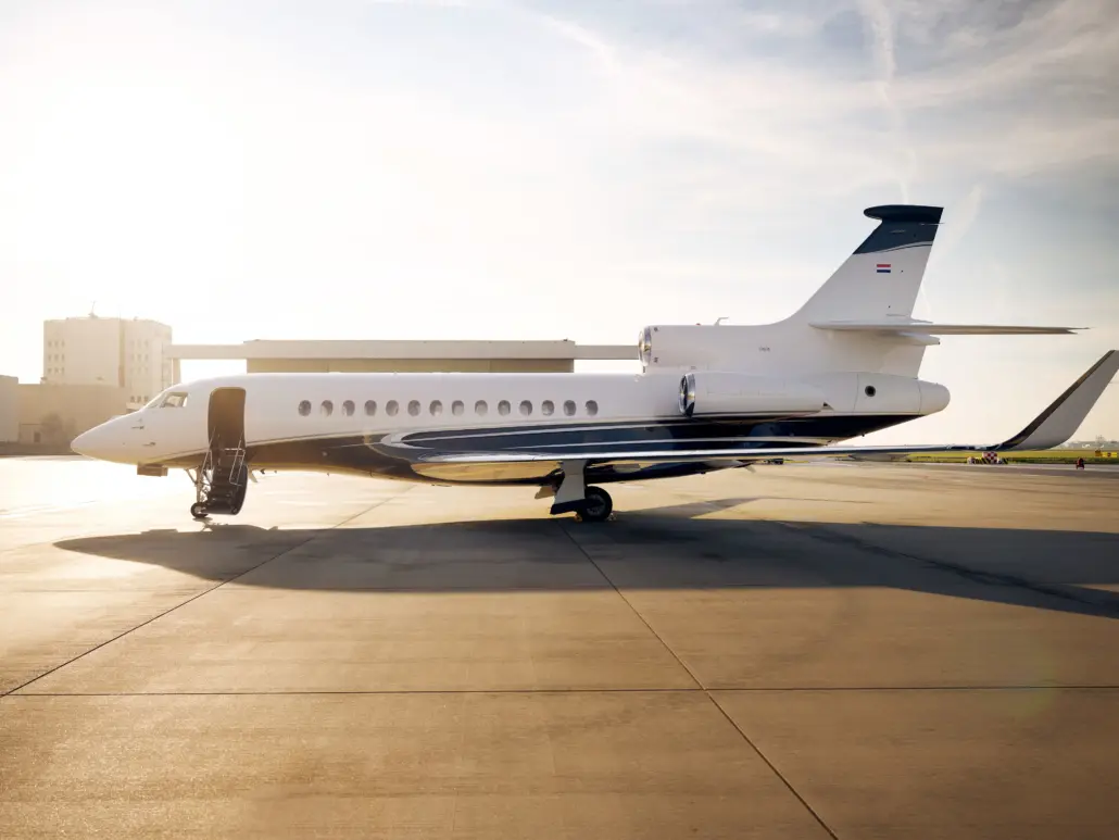 Dassault Falcon 7X PH-GWS operated by Exxaero photo 4