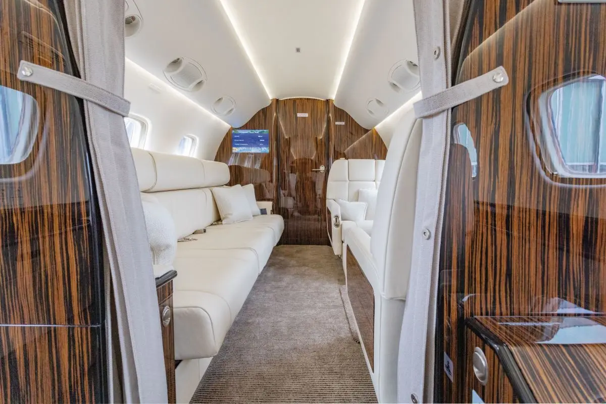 Embraer Legacy 600 PH-JRC operated by Jetnetherlands photo 4