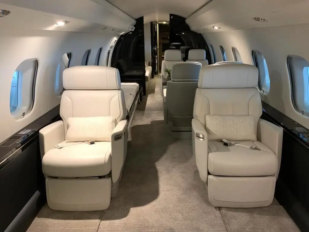 Bombardier Global 6500 PH-RRW operated by ASL Group photo 2