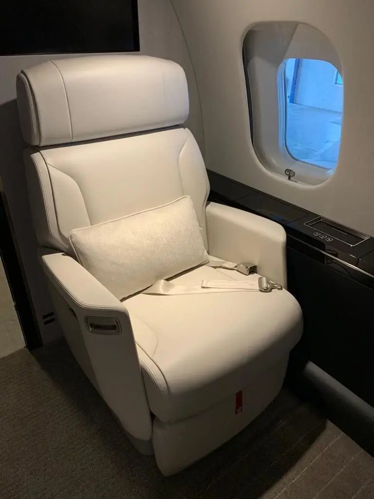 Bombardier Global 6500 PH-RRW operated by ASL Group photo 4