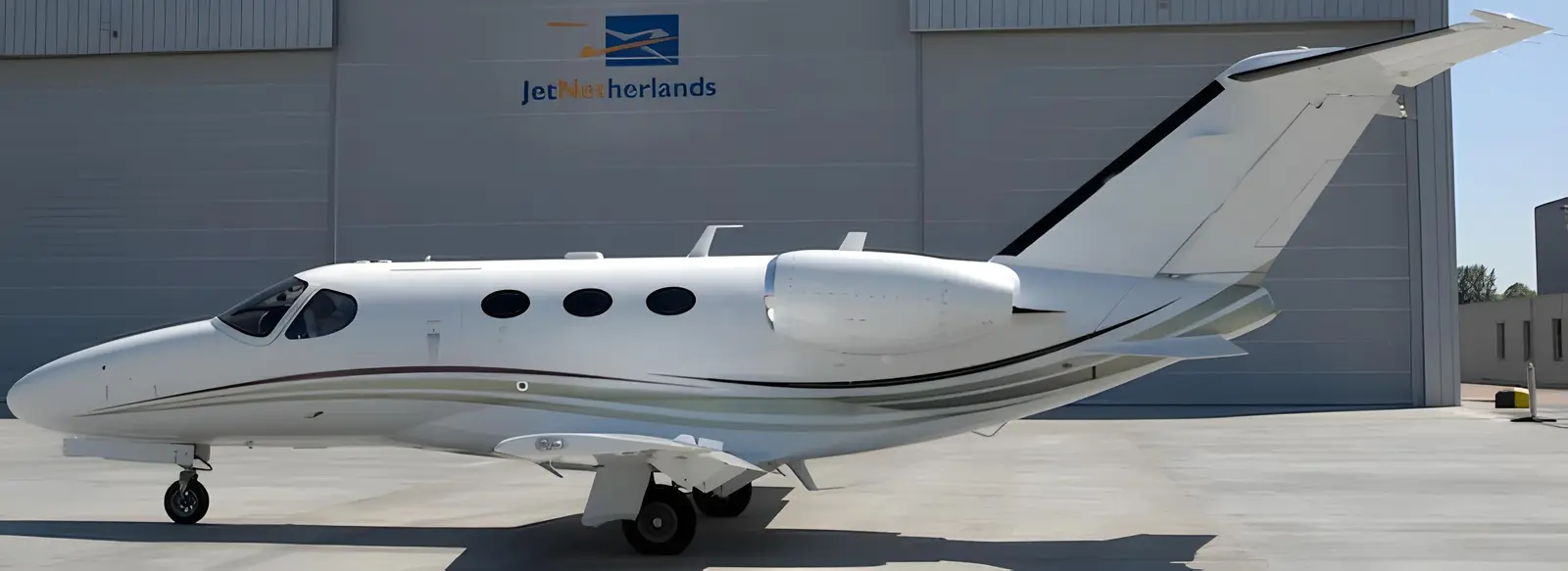 Cessna Citation Mustang PH-TXA operated by ASL Group, exterior