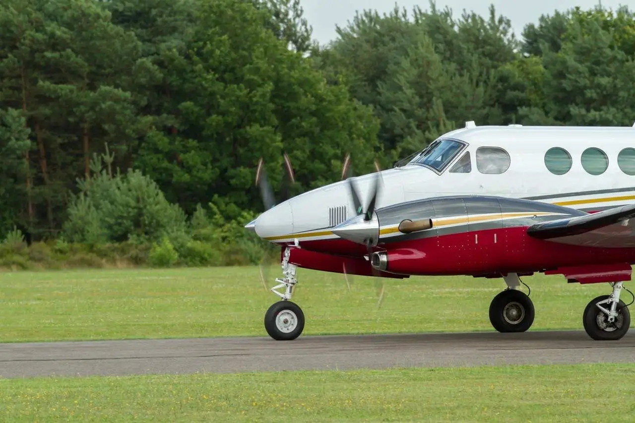 Beechcraft King Air C90A PH-ZBZ operated by Zeusch Aviation, exterior