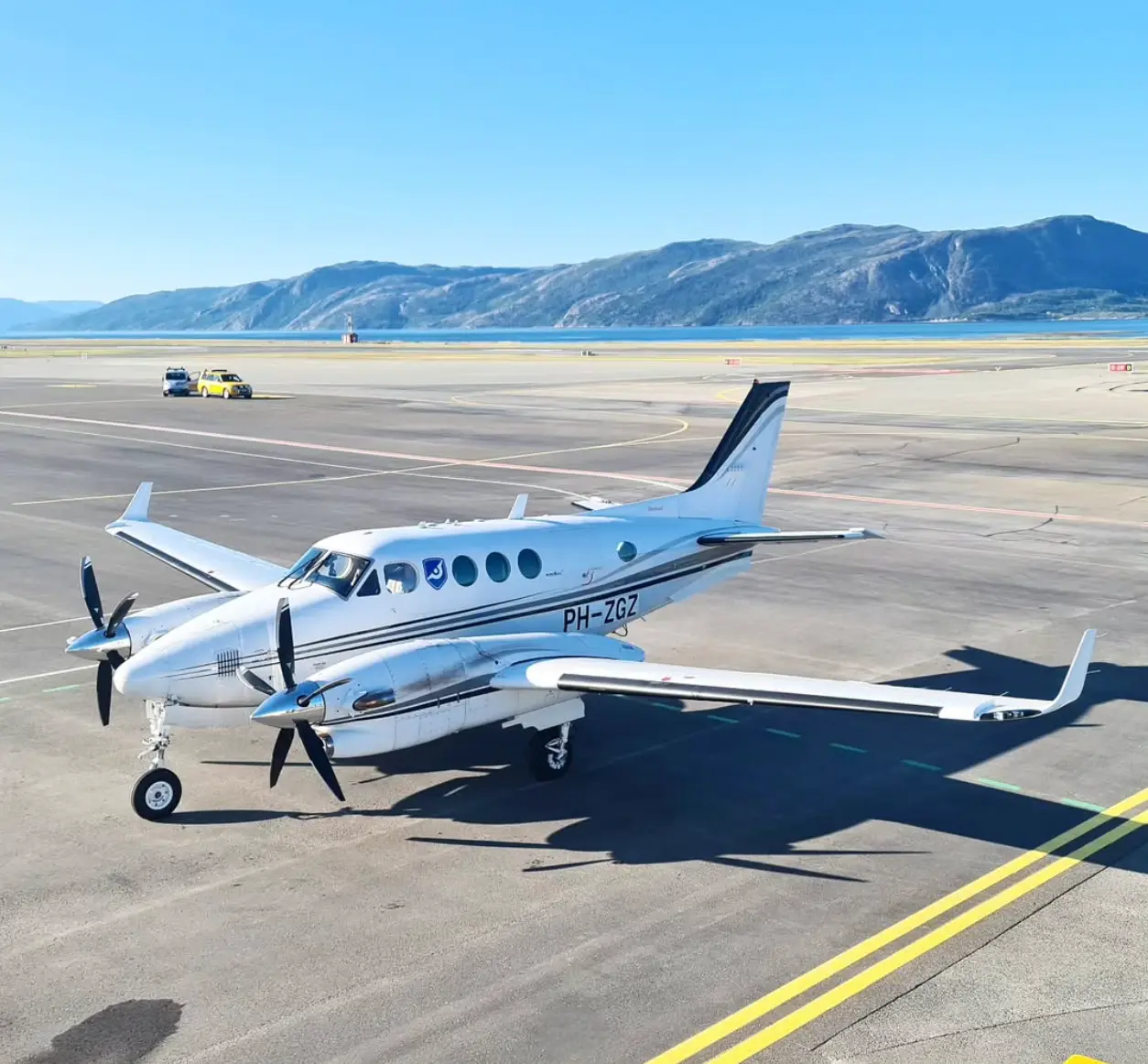 Beechcraft King Air C90A PH-ZGZ operated by Zeusch Aviation, exterior