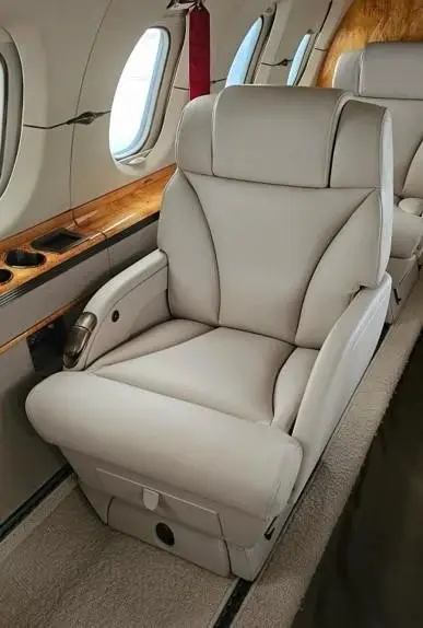 Beechcraft Hawker 850XP PK-CEO operated by CeoJetset (PT. Jet Eksekutif Travya) photo 2