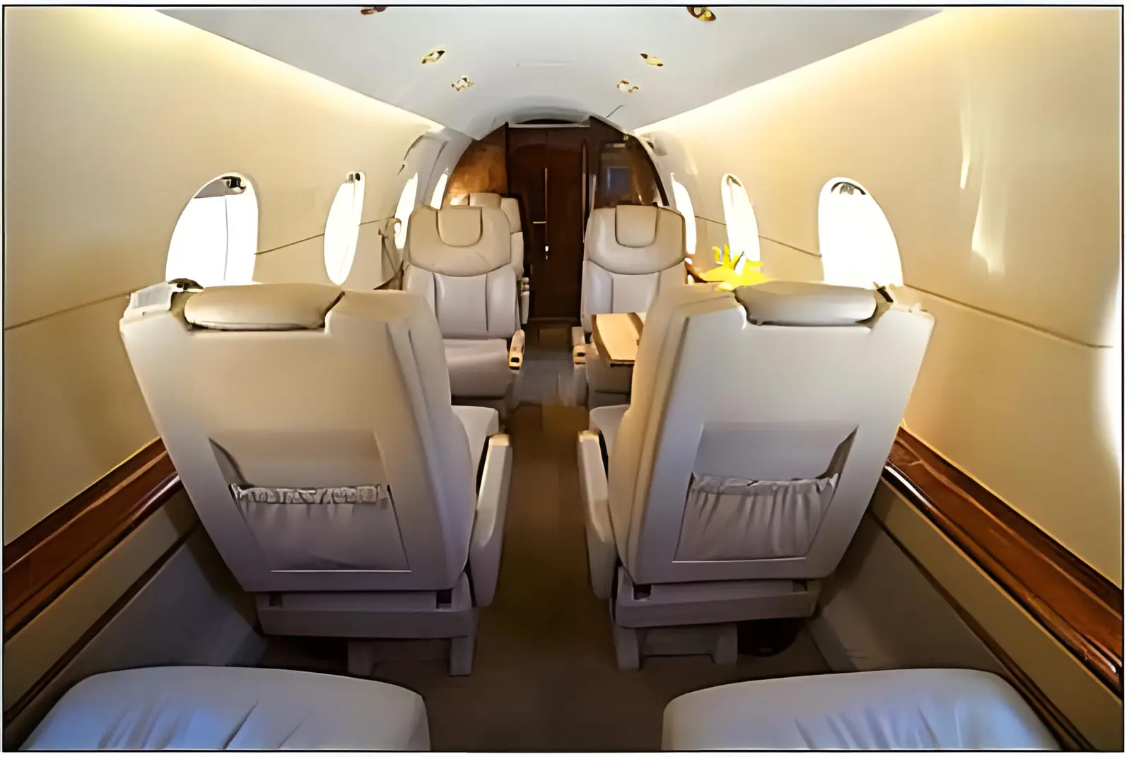 Beechcraft Hawker 400XP PK-ELV operated by Elang Lintas Indonesia photo 3