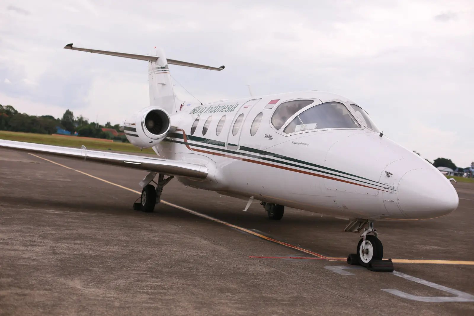 Beechcraft Hawker 400XP PK-ELV operated by Elang Lintas Indonesia photo 4