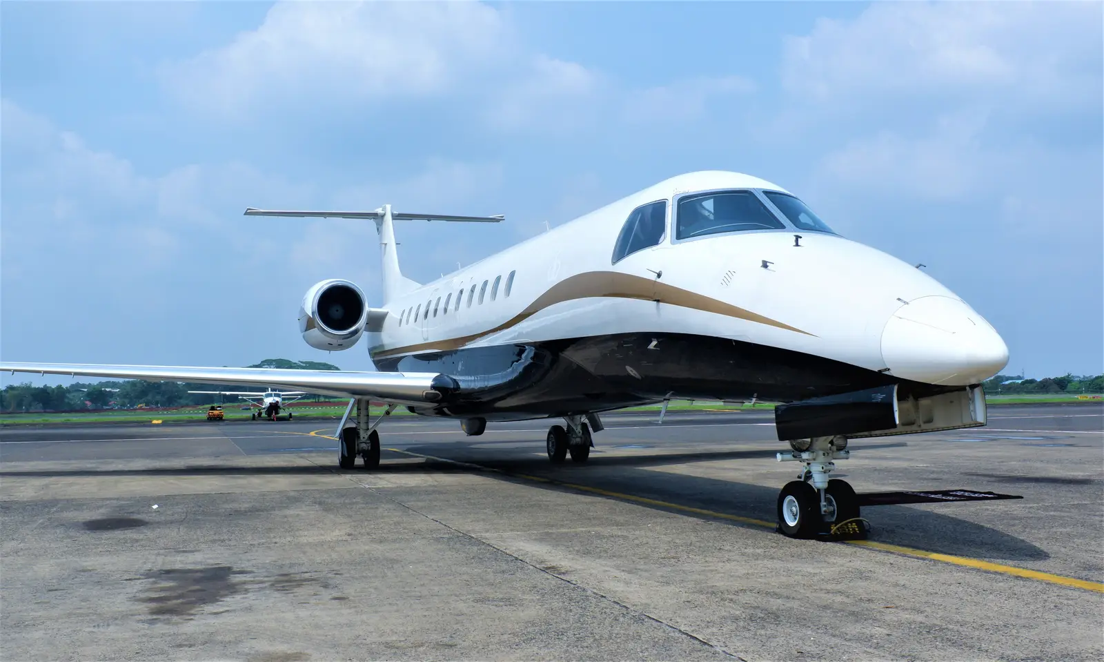 Embraer Legacy 600 PK-RSS operated by Alfa5 Aviation, exterior
