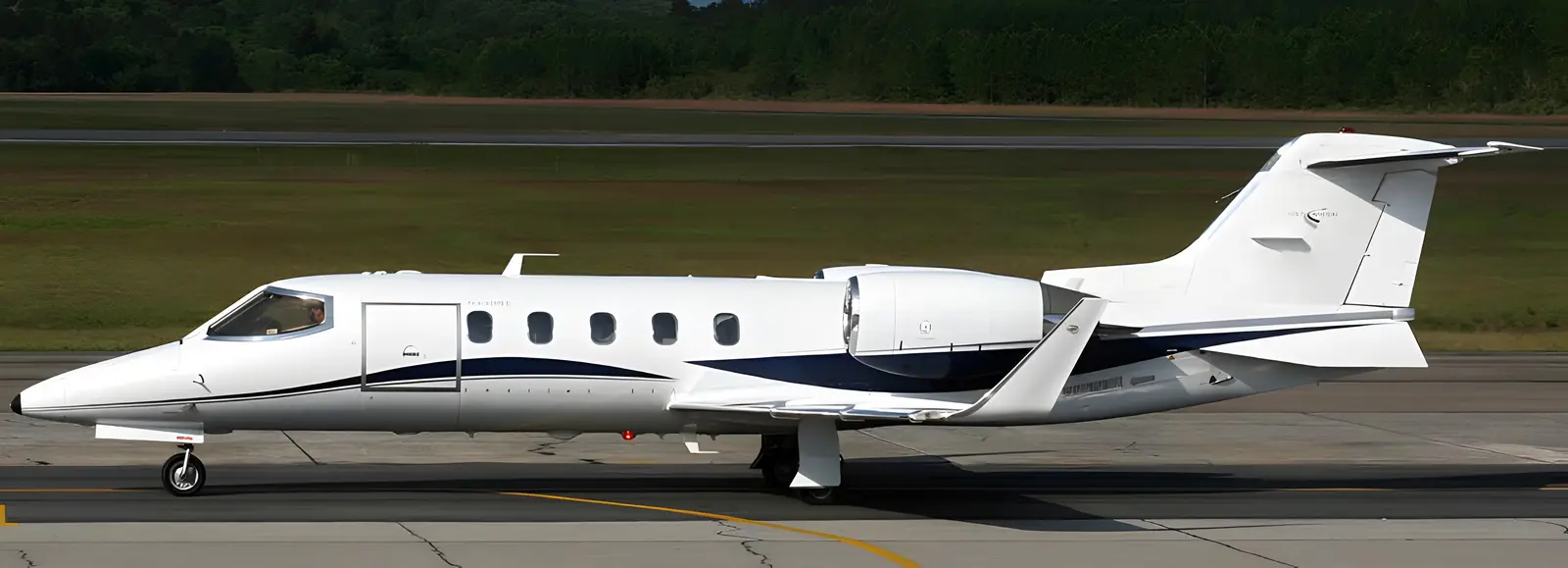 Bombardier Learjet 31 PP-CTA operated by Colt Aviation photo 2