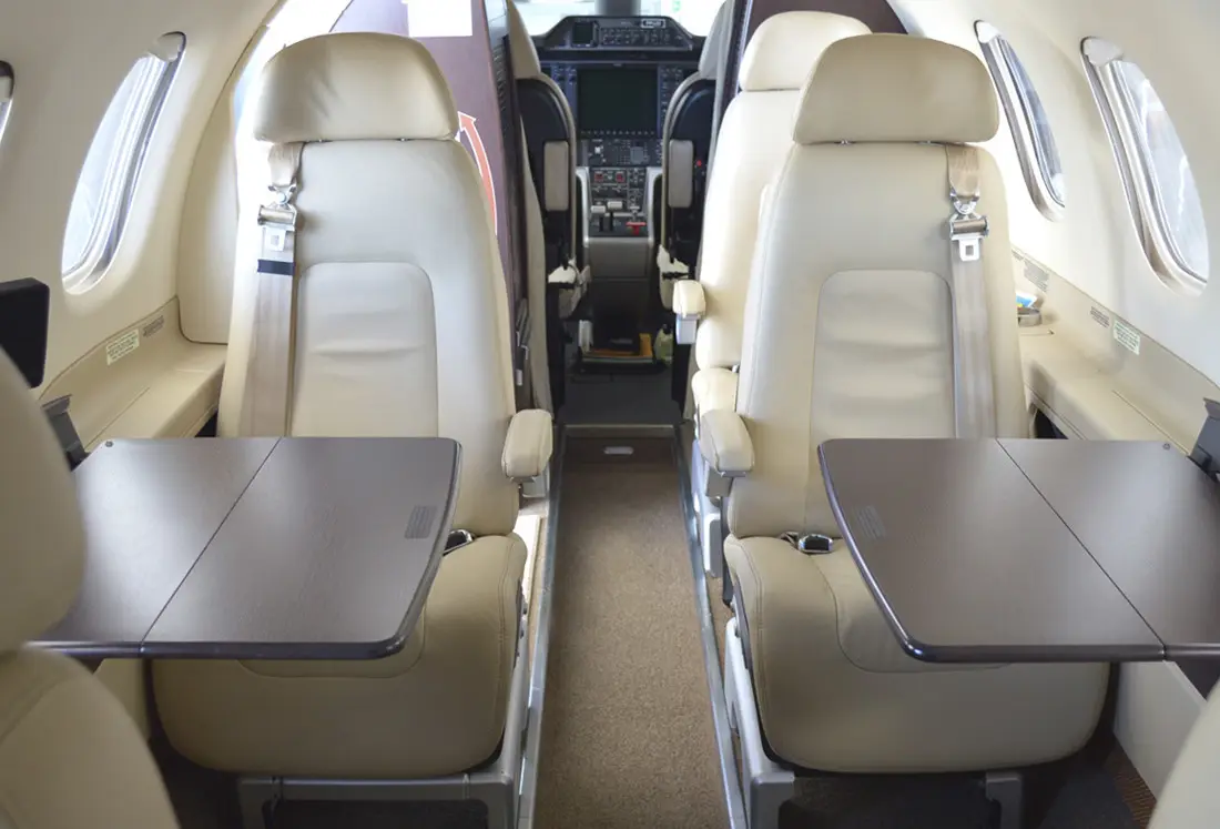 Embraer Phenom 300 PR-BLS operated by Lider Aviation photo 3