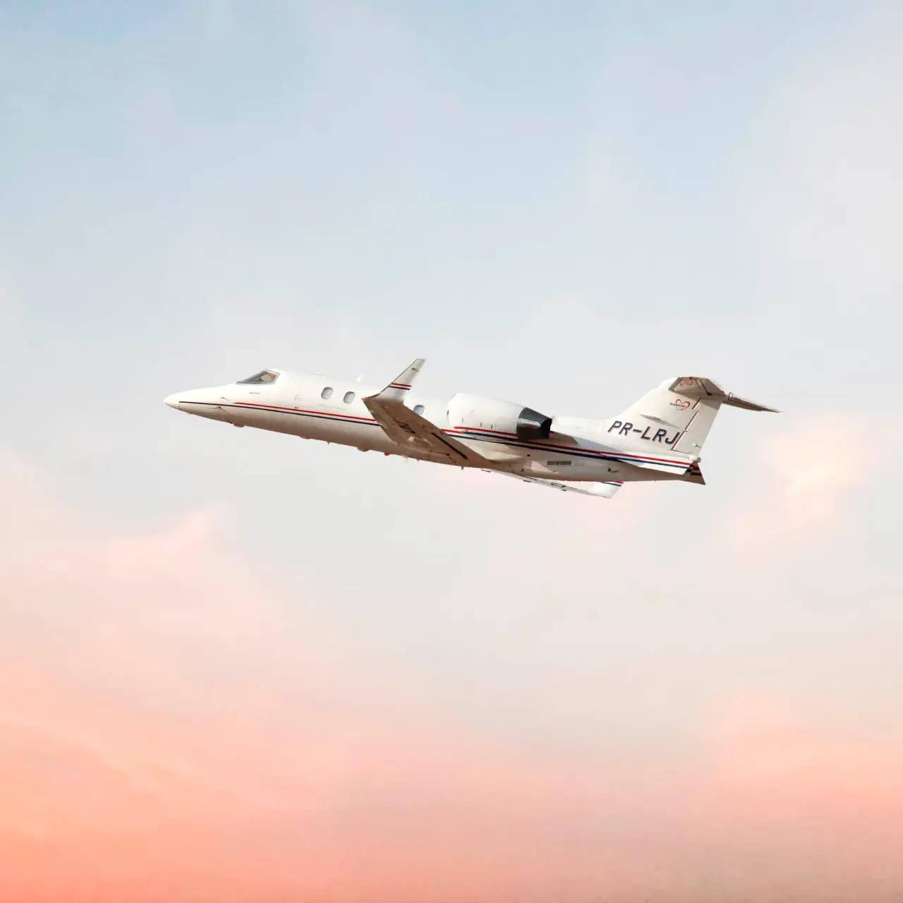 Bombardier Learjet 31A PR-LRJ operated by Brasil Vida Taxi Aereo photo 2