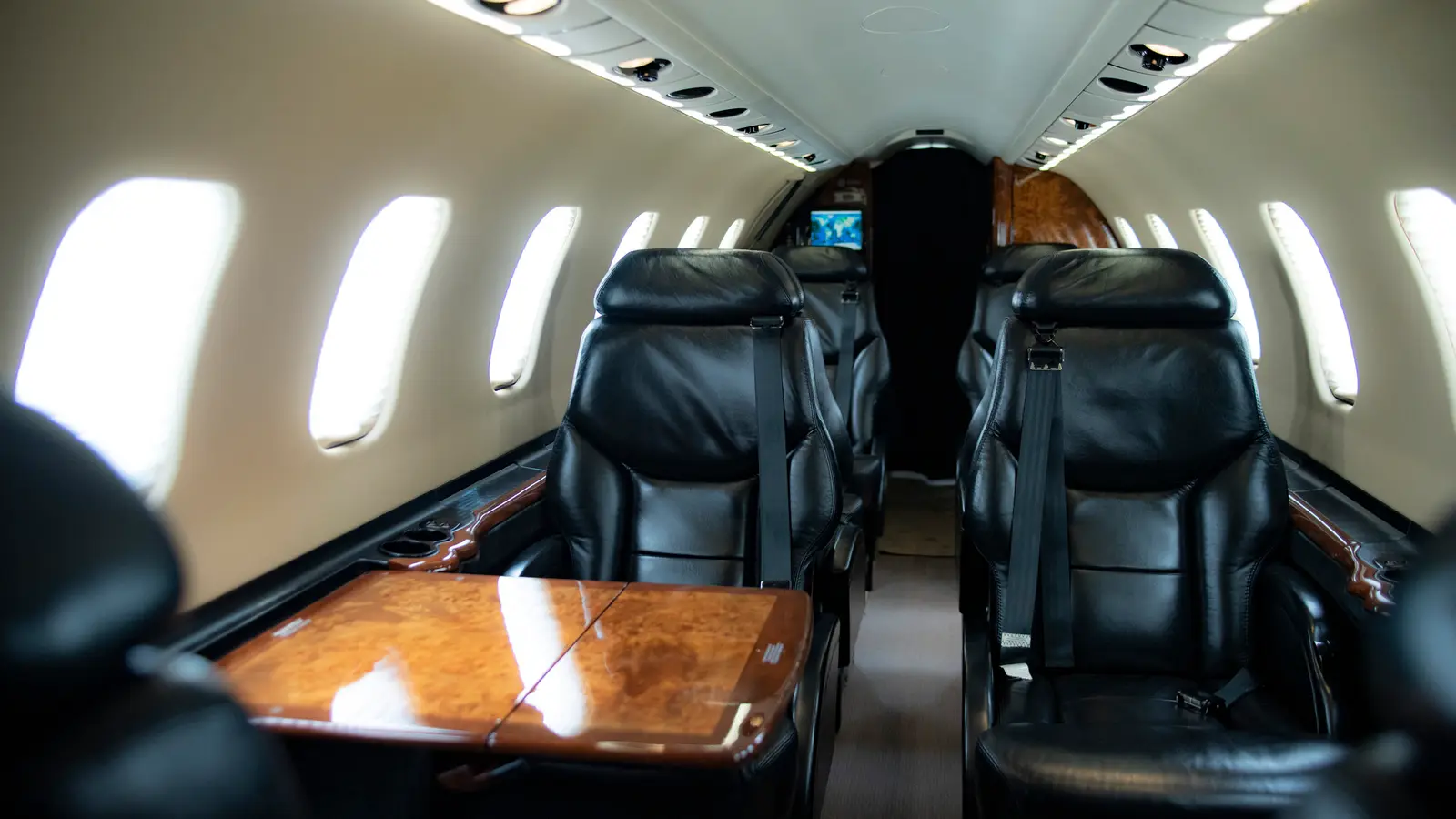 Bombardier Learjet 45 PT-FLE operated by Air Jet Taxi Aereo LTDA photo 4