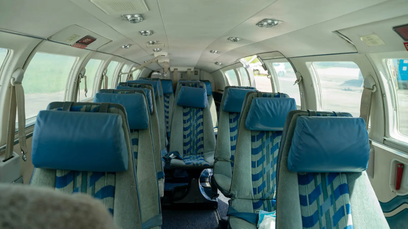Cessna 406 PZ-TSF operated by Blue Wing Airlines photo 3