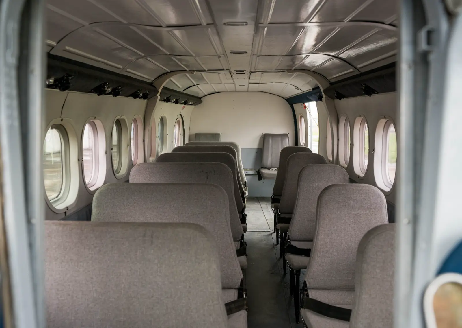 De Havilland DHC-6-300 PZ-TSH operated by Blue Wing Airlines photo 2