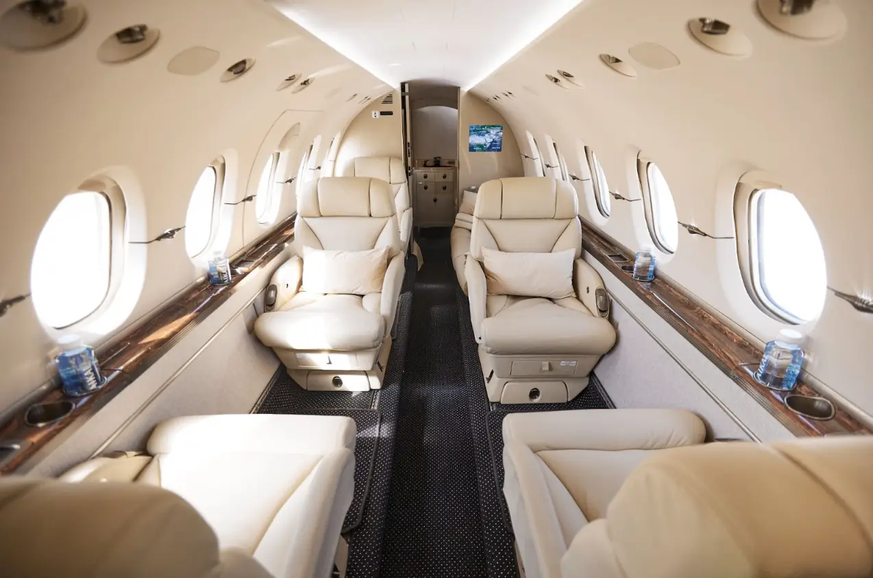 Beechcraft Hawker 850XP RA-02730 operated by Weltall-avia Airlines photo 2
