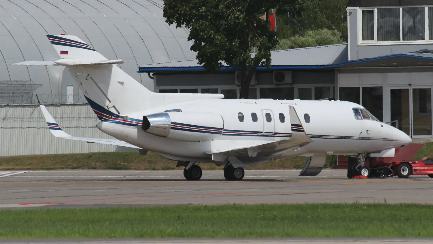 Beechcraft Hawker 800B RA-02772 operated by Air Express photo 4