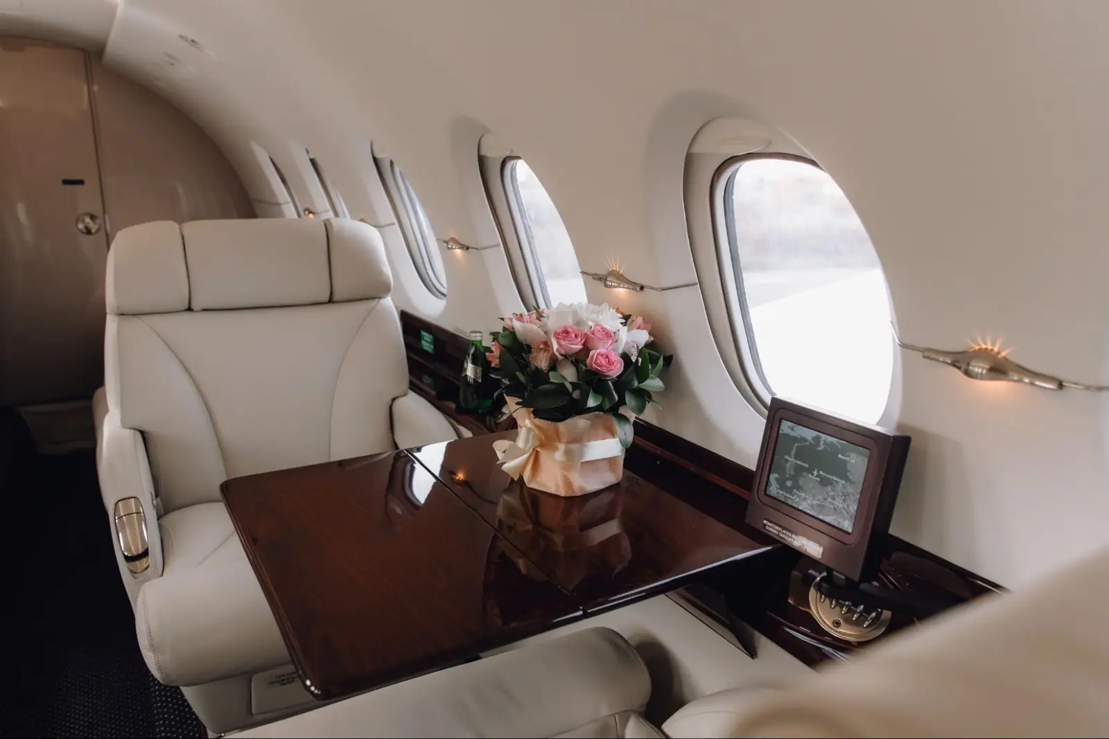 Beechcraft Hawker 800XP RA-02793 operated by Weltall-avia Airlines photo 2