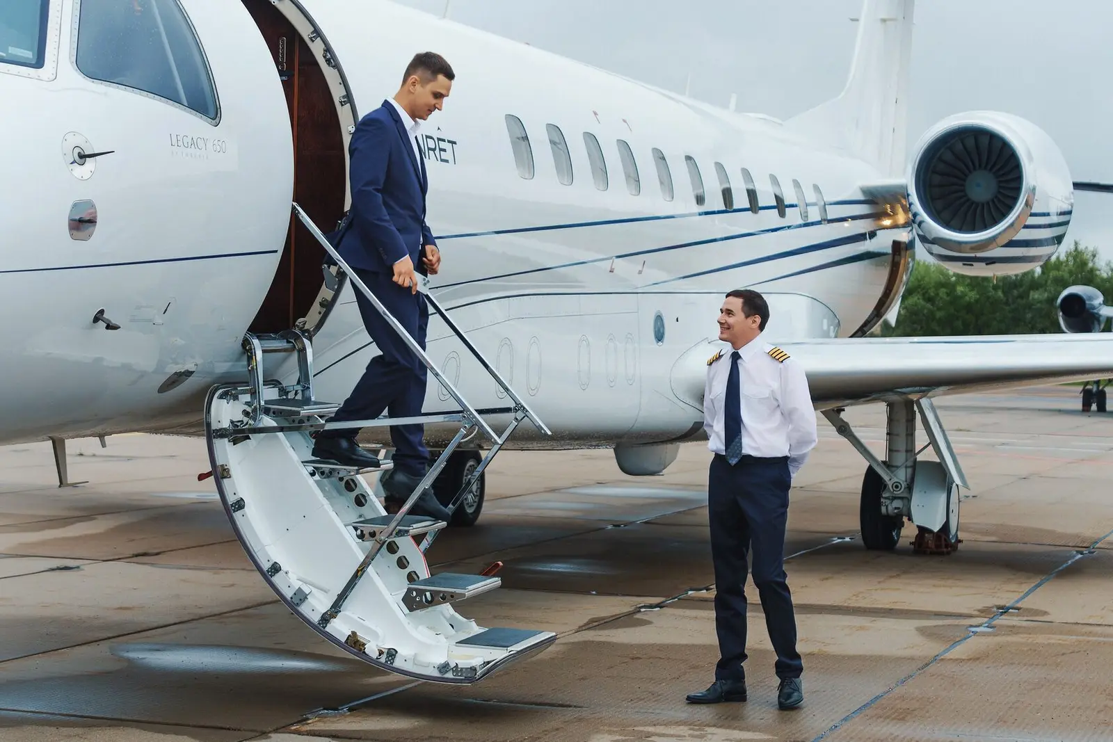 Embraer Legacy 650 RA-02877 operated by Sanret – Avia Management Group photo 6