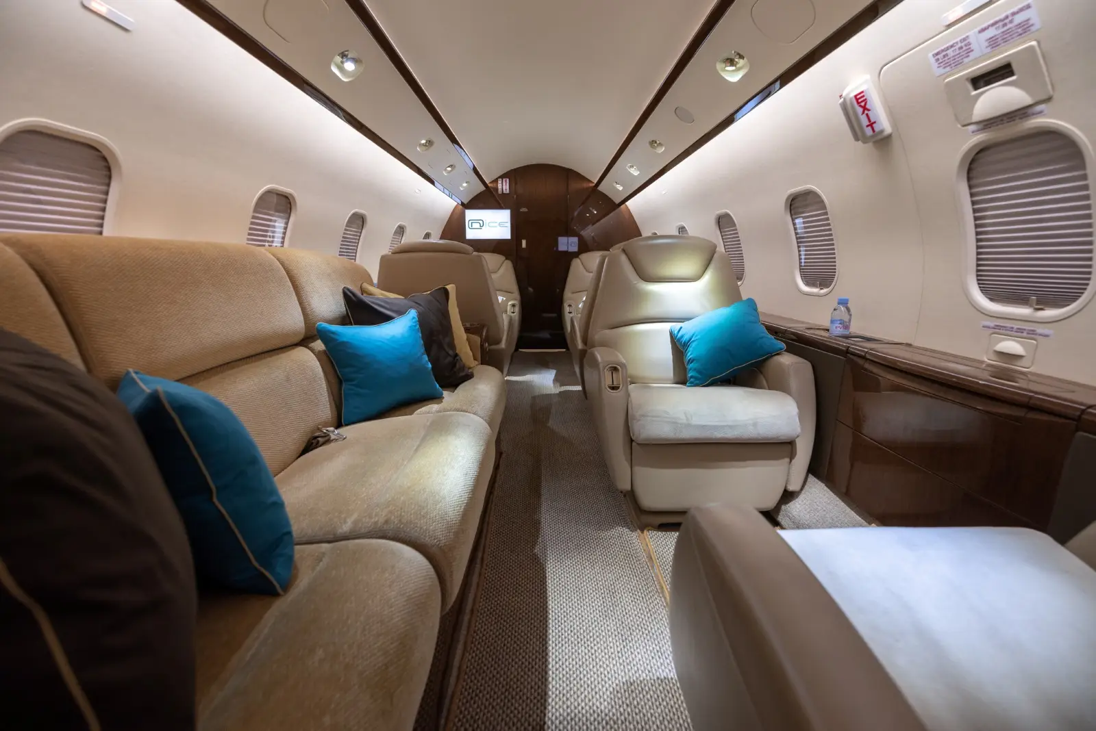 Bombardier Challenger 300 RA-67221 operated by Jet Express LTD photo 5