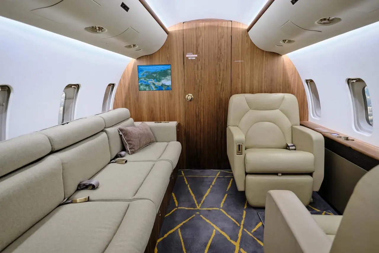 Bombardier Challenger 850 RA-73558 operated by Tulpar Aero Group Ltd. photo 6