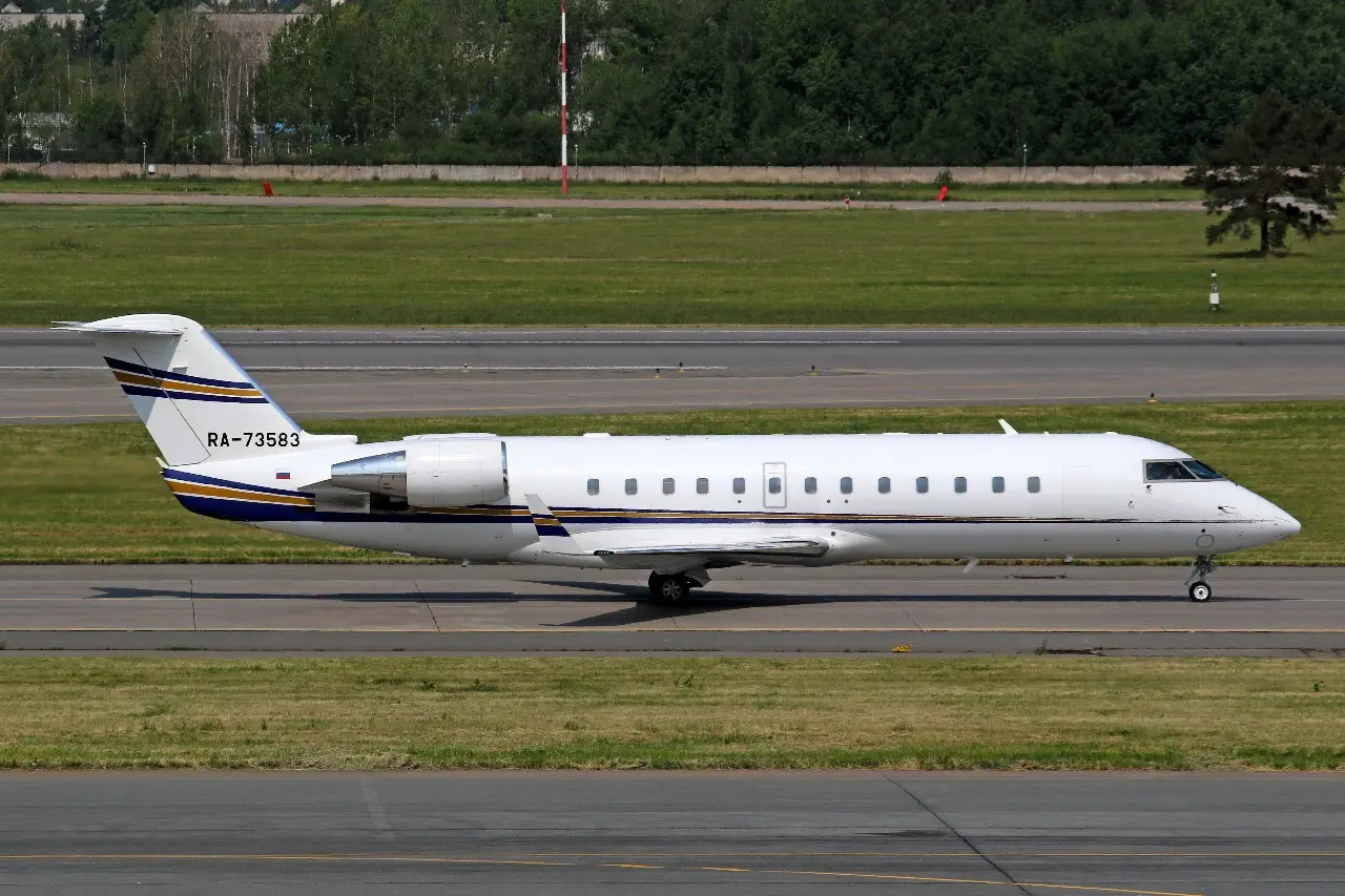 Bombardier Challenger 850 RA-73583 operated by DreamJet, exterior