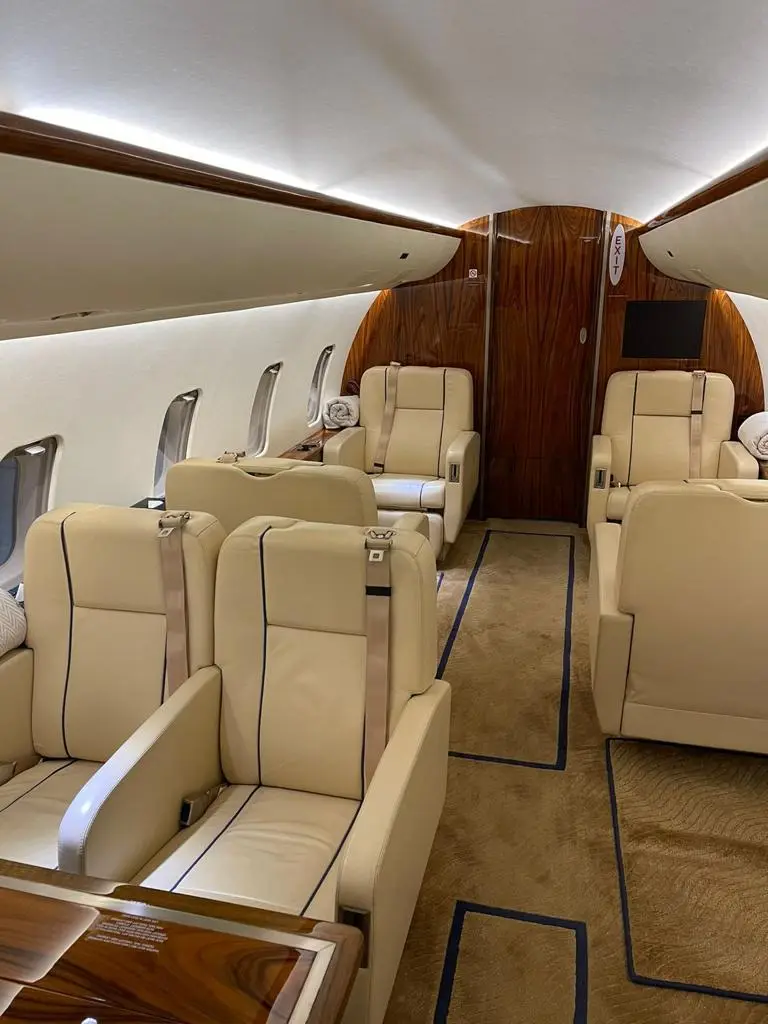 Bombardier Challenger 850 RA-73583 operated by DreamJet photo 6