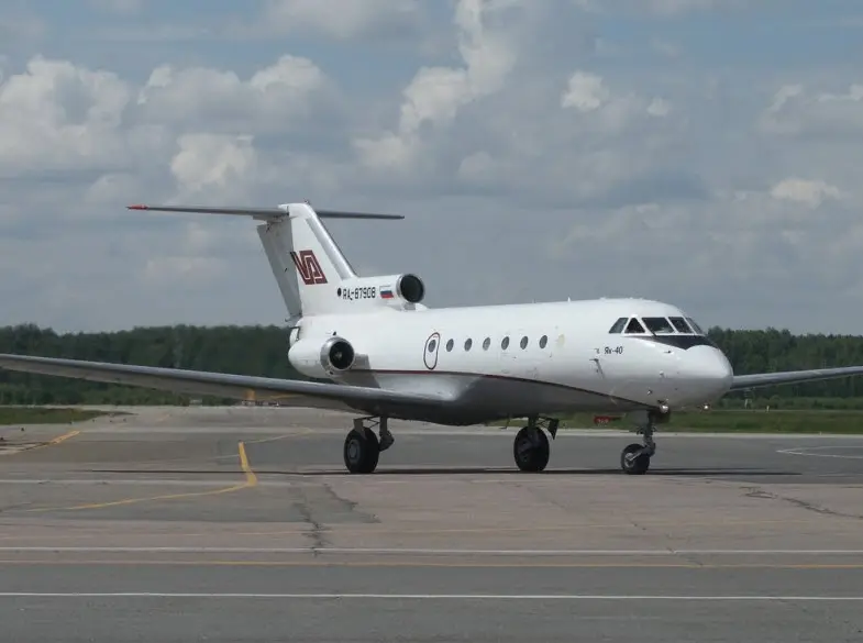 Yakovlev Yak-40 RA-87908 operated by Estar Aero photo 4