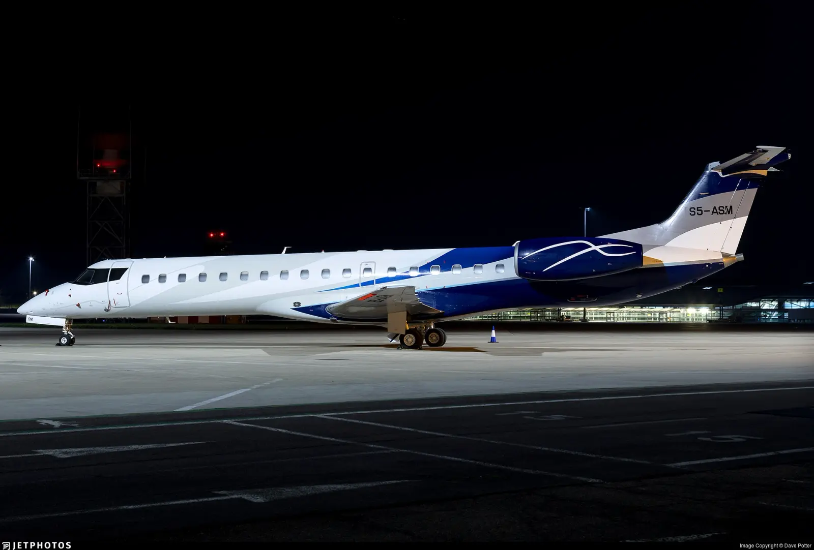 Embraer 145EP S5-ASM operated by JETCOM, exterior
