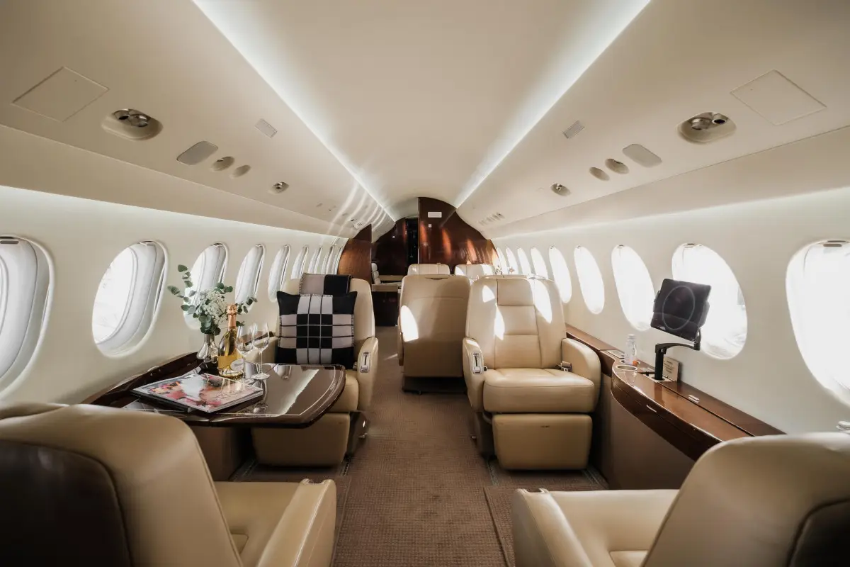 Dassault Falcon 7X SE-DJJ operated by Svenskt Industriflyg photo 2