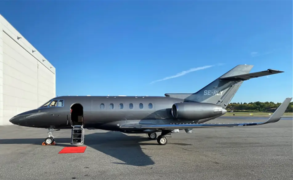 Beechcraft Hawker 900XP SE-RLY operated by Grafair Flight Management, exterior