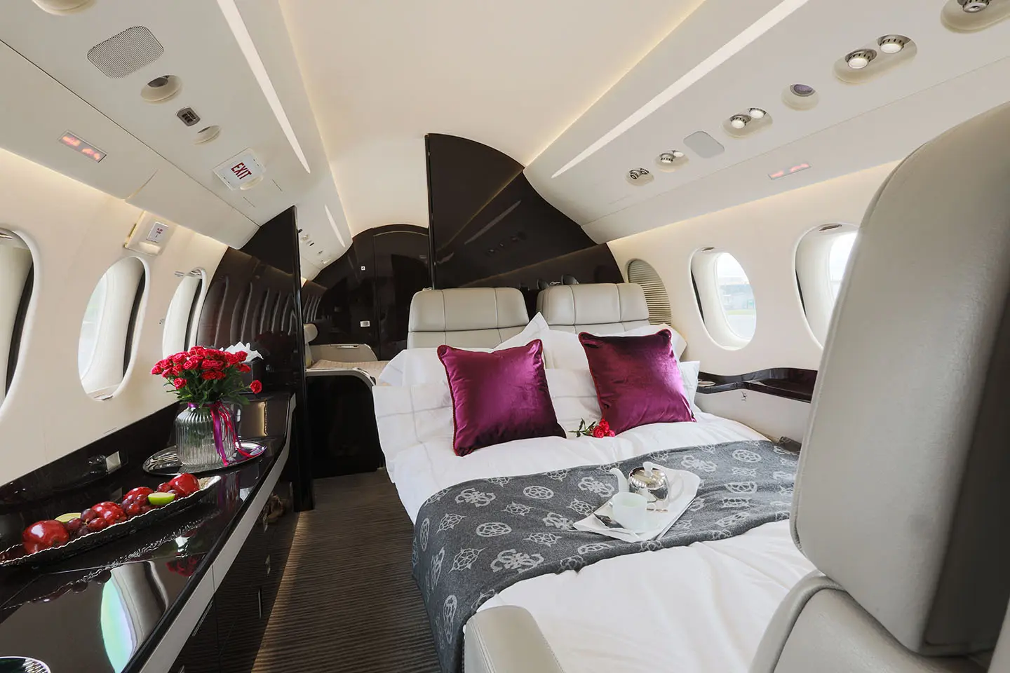 Dassault Falcon 7X SP-AGA operated by AMC Aviation photo 4