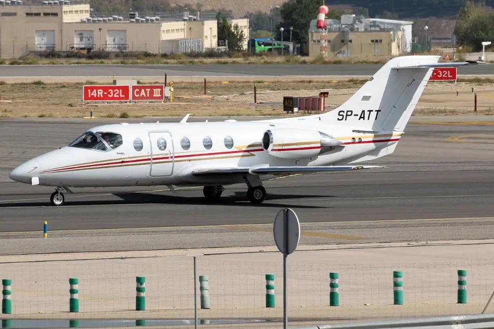 Beechcraft Hawker 400XP SP-ATT