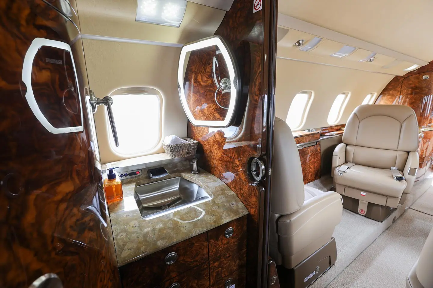 Bombardier Learjet 60XR SP-MSI operated by AMC Aviation photo 6