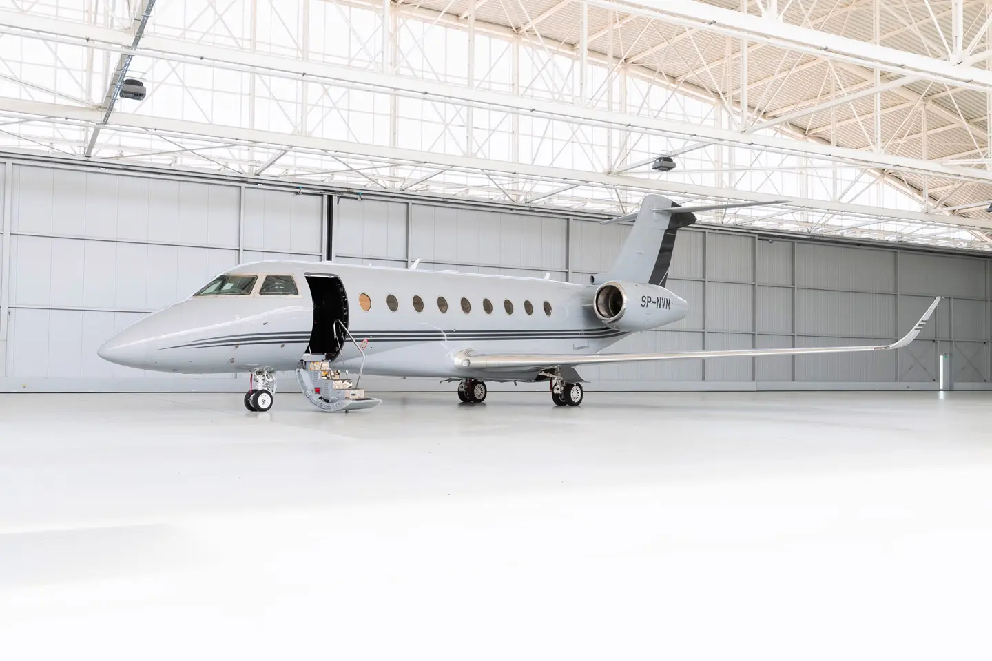 Gulfstream G280 SP-NVM operated by AMC Aviation photo 4