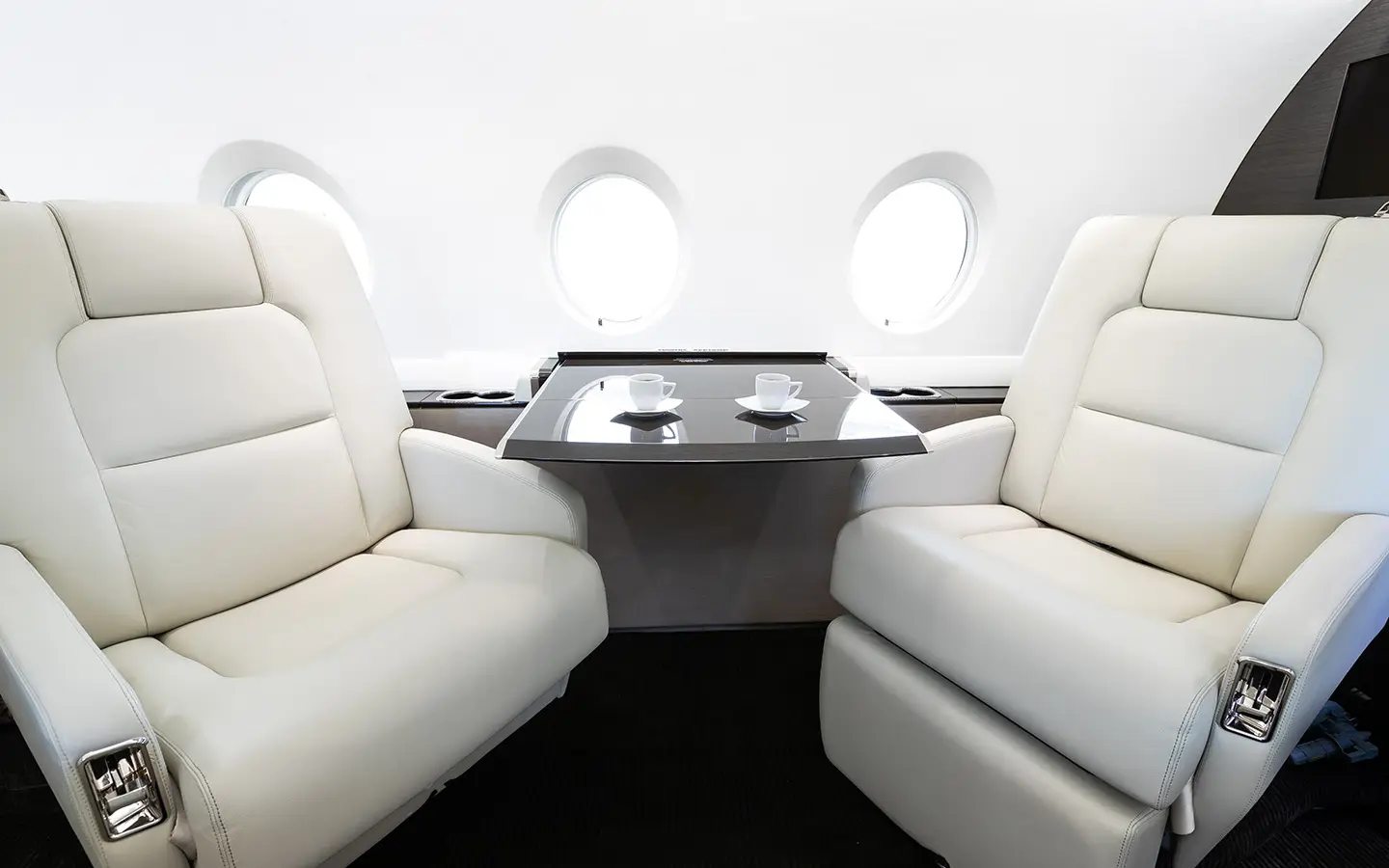 Gulfstream G280 SP-NVM operated by AMC Aviation, exterior