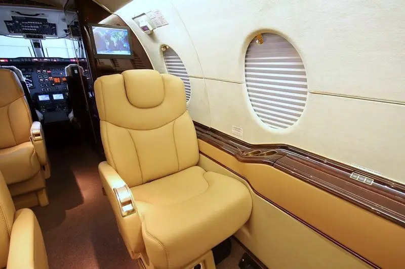 Beechcraft Hawker 400XP SP-TAT operated by Smart Jet Sp. z o. o. photo 5