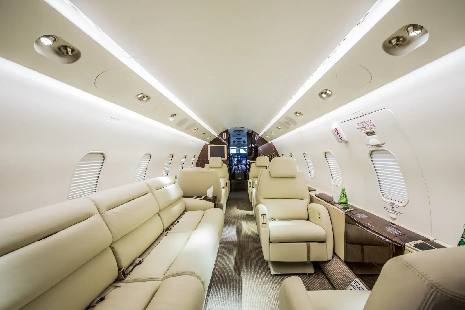 Bombardier Challenger 300 SP-ZSZ operated by Jet Story photo 3