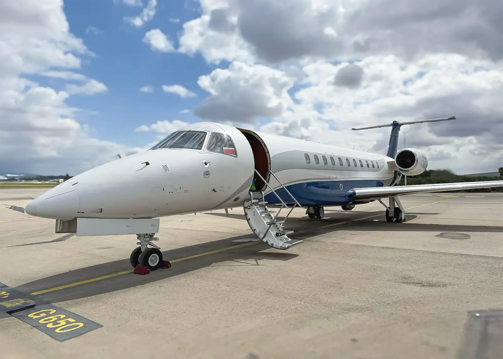 Embraer Legacy 650 T7-888 operated by Avcon Jet AG, exterior