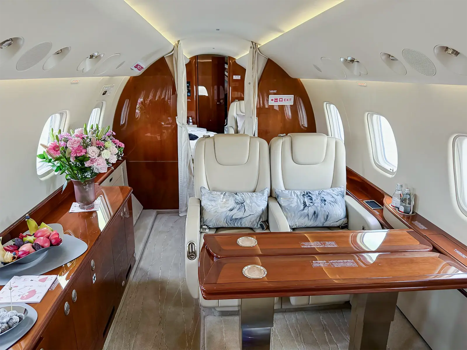 Embraer Legacy 650 T7-888 operated by Avcon Jet AG photo 3