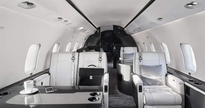 Bombardier Global Express T7-CLG operated by Jet Luxe photo 2